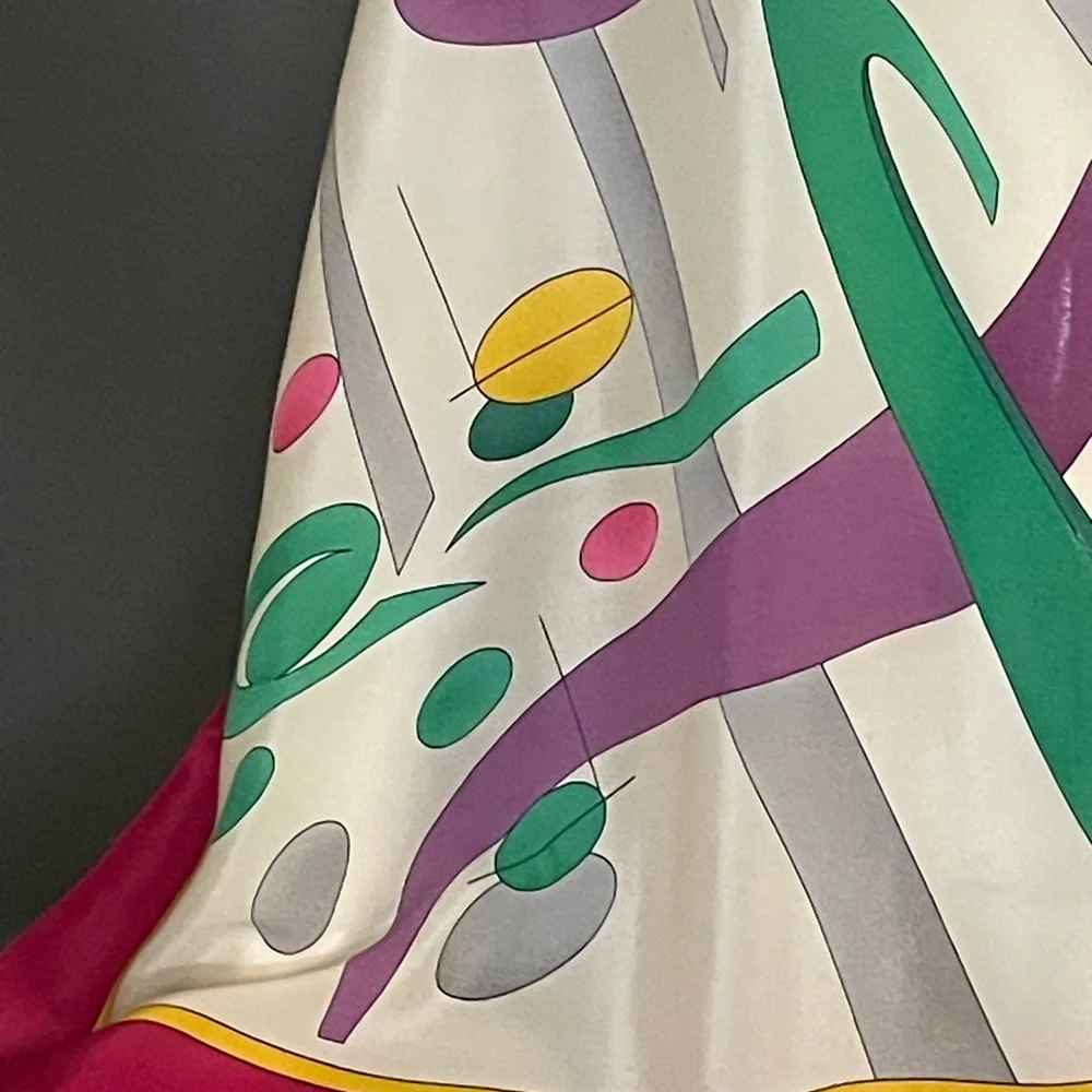 Pretty Vintage Raymond Weil Silk Scarf 30 In Sq Excellent Condition - Picture 7 of 9